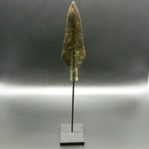 Pointe de lance lozangiforme en bronze  1400 – 1200 av. J.C.