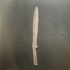Dague en fer romaine provenant de Dacie et datant entre le 3eme et 4eme siècle
