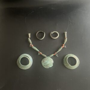 Objets en bronze provenant d’une sépulture d’un Shaman de culture Koban, découverte proche de Krasnodar et datant d’environ 800 av. J.C.